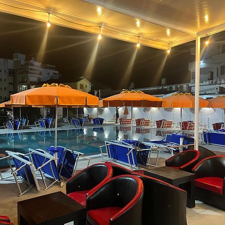 Blue Balcony Hotel Голем Экстерьер фото
