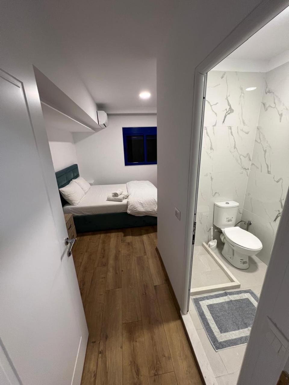Blue Balcony Hotel Голем Экстерьер фото