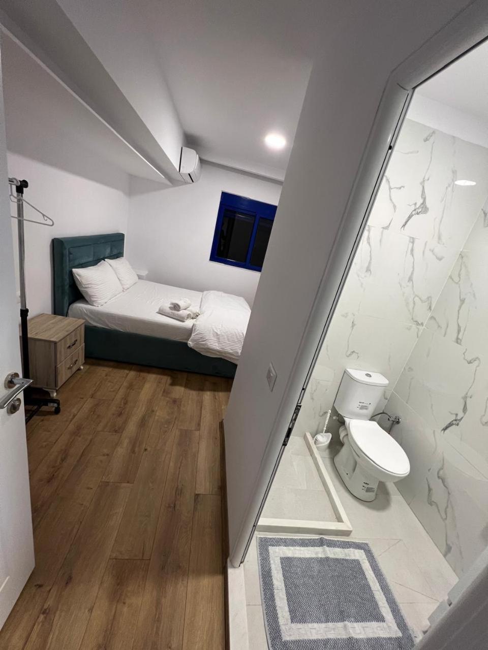 Blue Balcony Hotel Голем Экстерьер фото