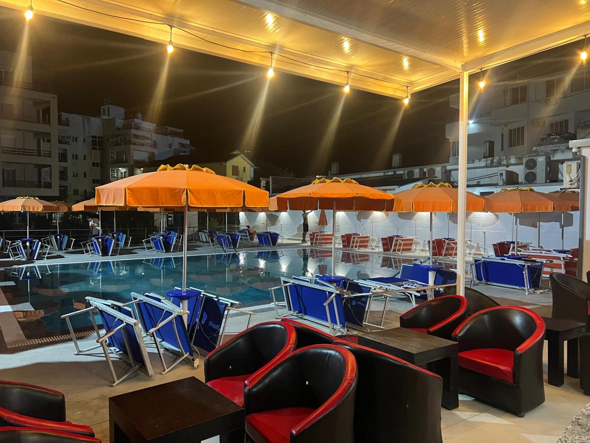 Blue Balcony Hotel Голем Экстерьер фото